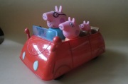 Samochód Świnka Peppa auto 3 figurki