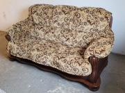 Stylowa wygodna  kanapa sofa na dębowym stelażu 