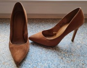 SZPILKI BRĄZ BERSHKA 37 SUPER STAN