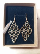 Kolczyki szyte z koralików 