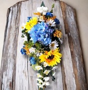 BAJKA wiązanka wiosenna chabry rumianki słoneczniki sztuczne kwiaty stroik 