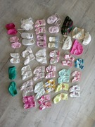 Zestaw mix skarpetek i czapek niemowlak dziewczynka używane 