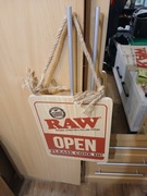 Informacja na drzwi drewniana RAW. OPEN, CLOSED OTWARTE, ZAMKNIĘTE