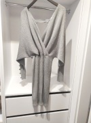 Szara sweterków a sukienka błyszcząca nitka Uni