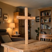 Duży, drewniany Krzyż na ścianę ze starego dębu 43 cm Rękodzieło