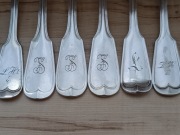 PRZEDWOJENNE SREBRZONE WIDELCE OBIADOWE MONOGRAM AUSTRO-WĘGRY