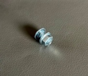 Śruba z płaskim łbem i nakrętką M8*16mm - zestaw 30 śrub do elementów bram