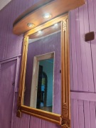 Lustro podświetlane z półka 