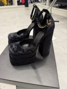 Szpilki Versace Medusa 38