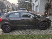 Sprzedam samochód Kia Rio z 2013 roku