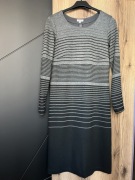 Dzianinowa sukienka w paski Sweterkowa sukienka Skórska M/38