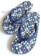 Mango granatowe japonki w kwiatki