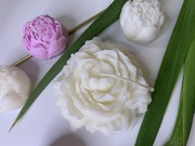 Świeca sojowa duża piwonia na walentynki (świeczka