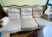 Piękna ludwikowska kanapa