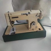 Maszyna do szycia Łucznik 449 kl. 82 – polskiego rzemiosła, lata 70.