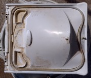 Klapa z zatrzaskiem i chwytem, pralka Electrolux EWT 90120W.