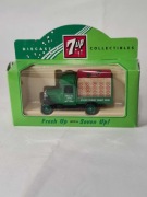 Lledo England Chevrolet Bottle Van 7UP
