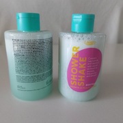 Żel pod prysznic Lavato Shower Shake o zapachu papai i brzoskwini. 