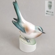 Ptak Sikorka modra porcelana  Zsolnay Węgry lata 50/ 60te  wys.13cm
