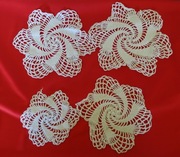 Cztery szydełkowe serwetki handmade vintage