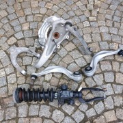 Zwrotnica wahacze amortyzator lewa srtona 2015 rok