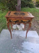 Stolik kawowy okuty mosiądzem 