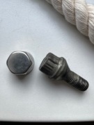 Śruby zabezpieczające kół M12