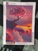 Obraz z Małych Diamencików – Przepiękne Drzewo Nad Przepaścią