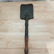 saperka wojskowa z pokrowcem