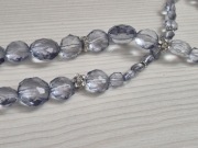 Piękne korale imitujące szkło/ kryształ plus kulki z cyrkoniami. Kolor bzu 