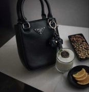 Mała torebka Tote Prada