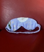 Maska do spania polskiej marki Miss Liberte fioletowy liliowy