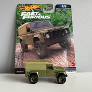 Hot Wheels Premium 1:64 LAND ROVER DEFENDER 110 HARD TOP - LUZ