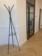 Wieszak stojący KAVE home 