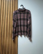 Bluzka w kratę ze stójką