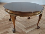 stolik kawowy na łapach w stylu chippendale