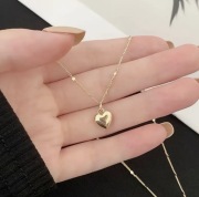 Nowy złoty naszyjnik z serduszkiem