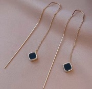 Długie kolczyki - elegancja, która przyciąga spojrzenie 