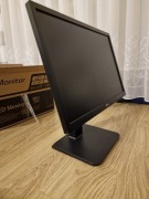 [TANIO] Monitor LG LED + akcesoria i przewody oraz podstawka PIVOT