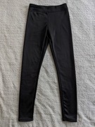 Czarne ocieplane futerkiem zimowe spodnie legginsy 128 - 134 - 140 jak nowe