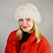 Pluszowa Biała Zimowa Czapka Damska z Puszku