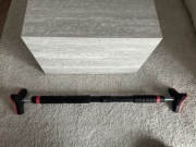 Drążek rozporowy do podciagania regulowany z poziomicą HMS