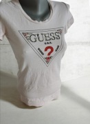 Markowa bluzka koszulka t-shirt Guess z krótkim rękawem ozdobne kamyczki 