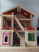 Domek 3 piętra Goki+ gratis mebelki i wyposażenie 