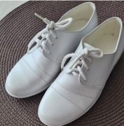 Półbuty chłopięce białe do garnituru/ komunii