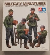 GERMAN SOLDIERS AT REST 1:35  