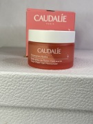 Głęboko nawilżający krem do twarzy odbudowuje ujędrnia cera sucha Caudalie