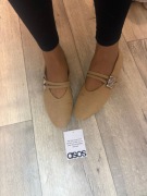 (40) Asos Design/ Beżowe baleriny z zapięciem z Londynu, nowe 