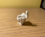 Mały słonik słoń na szczęście porcelanowy ozdoba kolekcjonerski