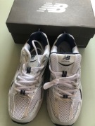 Nowe New Balance MR530SG – białe sneakersy / running – roz. 40